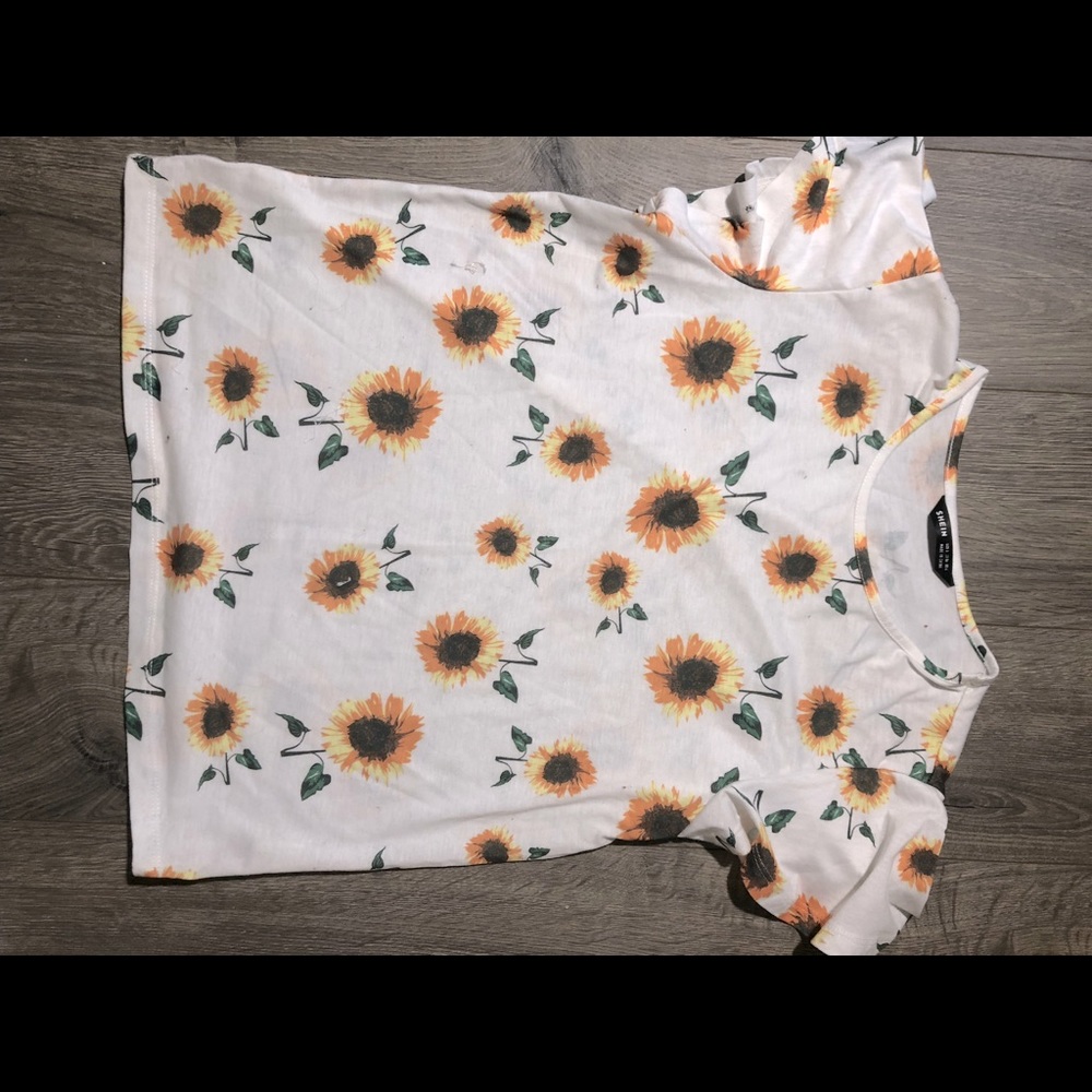SHEIN • Sunflower T-Shirt • Adult Small